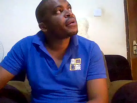 Snapshot of lui_cuuty chatting on October 5, 2025, 6:42 pm lui cuuty online show from October 5, 2025, 6:42 pm