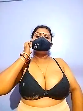 Riya Sexy Baby online show from September 22, 2025, 5:19 pm