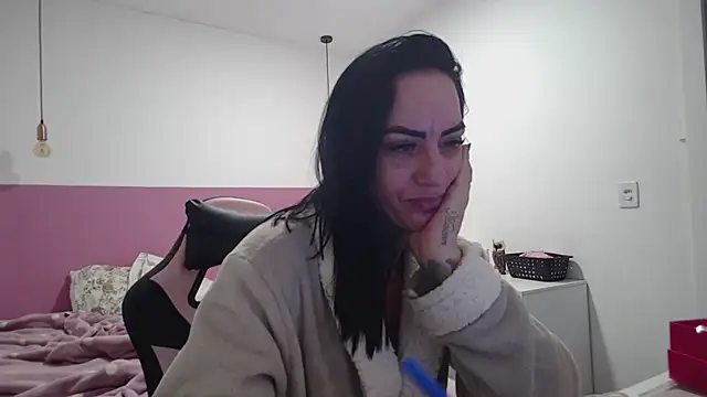 Snapshot of YasmimBrasil chatting on July 22, 2026, 7:10 am YasmimBrasil online show from July 22, 2026, 7:10 am