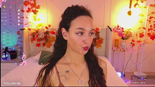 Lolly Neal online show from November 23, 2025, 4:55 am