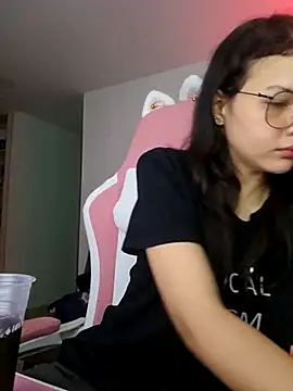 azumiichan online show from February 27, 2026, 1:06 am