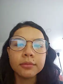 azumiichan online show from January 7, 2026, 2:00 pm