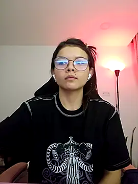 azumiichan online show from March 12, 2026, 12:27 am