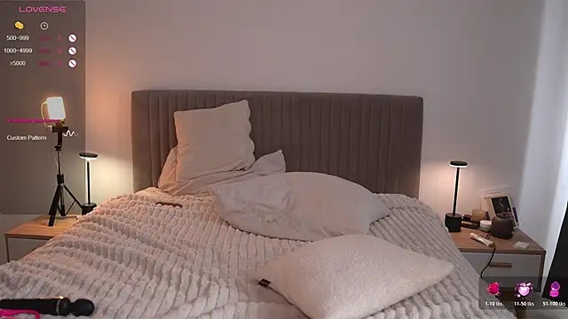 arielbell  online show from April 23, 2026, 1:02 pm