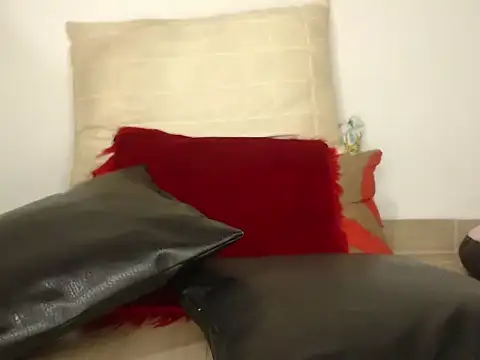 staylor29 online show from November 22, 2025, 12:21 am