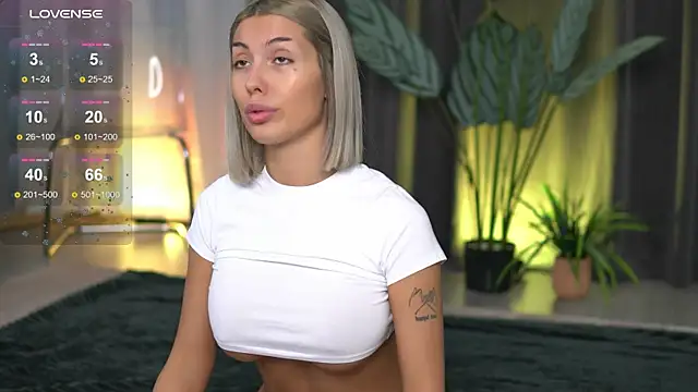 AudreyZanne online show from October 23, 2025, 6:23 am