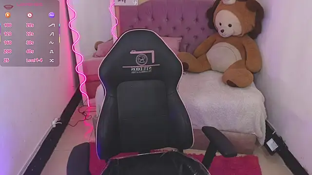 Snapshot of Chiara_tay chatting on November 8, 2025, 3:21 am Chiara tay online show from November 8, 2025, 3:21 am