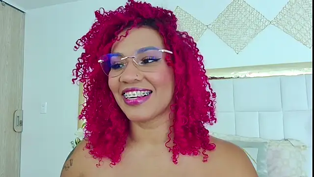 Snapshot of RubyRossel chatting on March 19, 2025, 6:01 pm RubyRossel online show from March 19, 2025, 6:01 pm