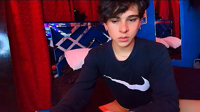 Luke Howland online show from July 2, 2026, 3:23 am
