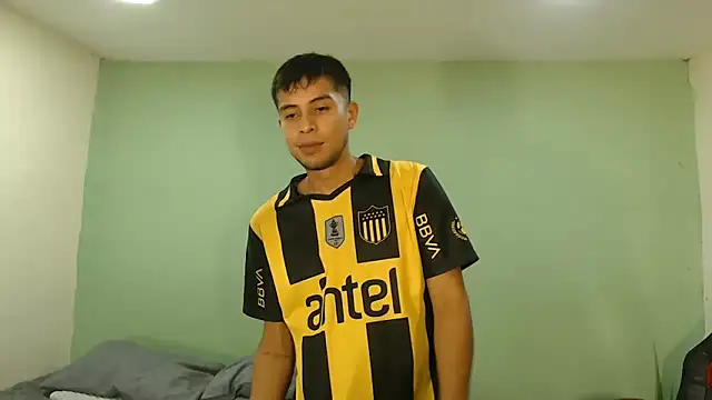 danielitopapuu online show from February 11, 2026, 3:06 am