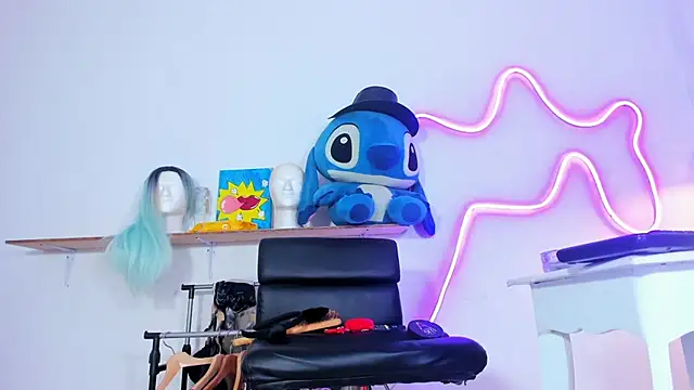 Snapshot of mistres_sammy chatting on November 13, 2025, 8:35 pm mistres sammy online show from November 13, 2025, 8:35 pm