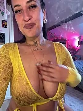 CarolaDrago online show from April 8, 2026, 7:21 am