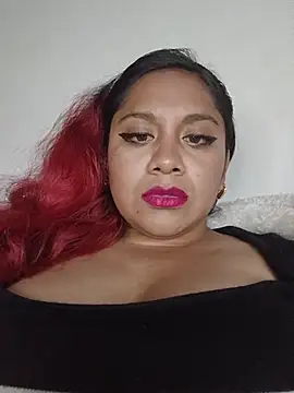 Snapshot of olivia_stylinnson chatting on July 1, 2026, 6:14 am olivia stylinnson online show from July 1, 2026, 6:14 am