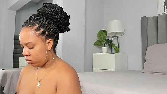 Yiseth 02 online show from October 21, 2025, 11:42 am