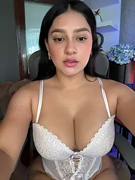 Snapshot of sarasoto_1 chatting on February 25, 2025, 7:06 pm sarasoto 1 online show from February 25, 2025, 7:06 pm