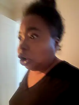 JCCaramelbarbie1 online show from November 10, 2025, 1:05 pm