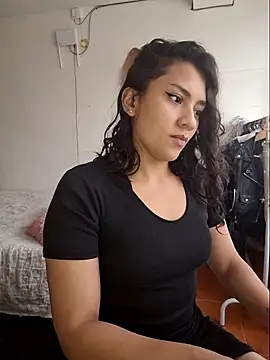 Snapshot of Thaliacooper_ chatting on January 30, 2025, 6:21 pm Thaliacooper online show from January 30, 2025, 6:21 pm