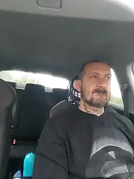 teddy79good online show from September 24, 2025, 4:02 pm