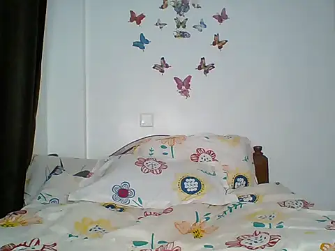 Snapshot of Oliviia_ chatting on October 16, 2025, 12:19 am Oliviia  online show from October 16, 2025, 12:19 am