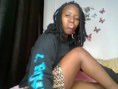 Snapshot of Oliviia_ chatting on October 3, 2025, 5:25 pm Oliviia  online show from October 3, 2025, 5:25 pm