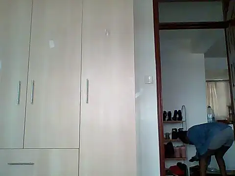 Snapshot of Oliviia_ chatting on October 11, 2025, 10:05 am Oliviia  online show from October 11, 2025, 10:05 am