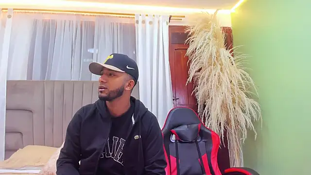 Snapshot of angel_adamx chatting on December 17, 2025, 11:26 am angel adamx online show from December 17, 2025, 11:26 am