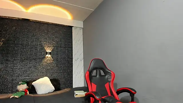 Snapshot of taurus_boy1 chatting on December 4, 2025, 5:23 pm taurus boy1 online show from December 4, 2025, 5:23 pm