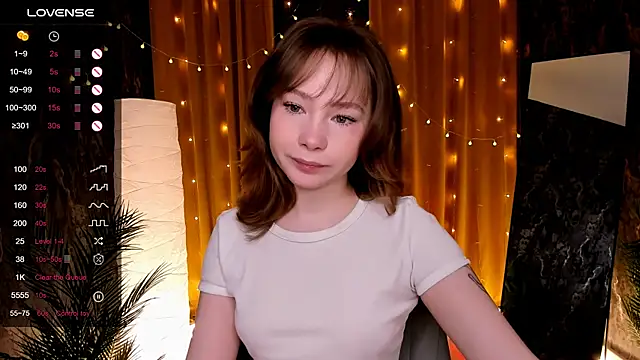 LanaBlu  online show from February 11, 2026, 2:33 am