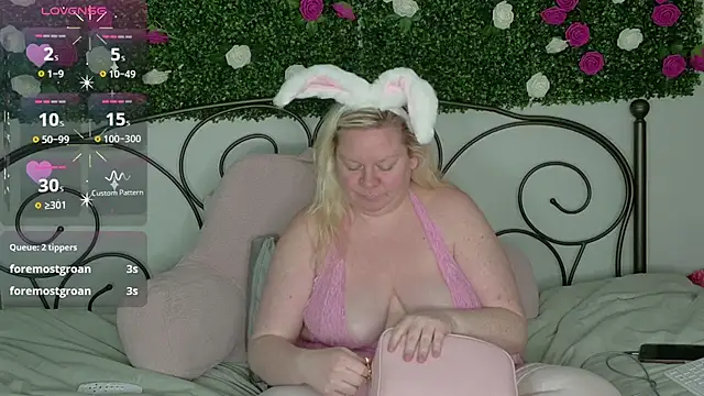 siennaxluxx online show from April 5, 2026, 3:35 am