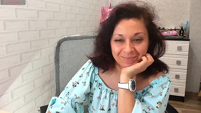 TeasyLana online show from May 21, 2026, 4:54 am
