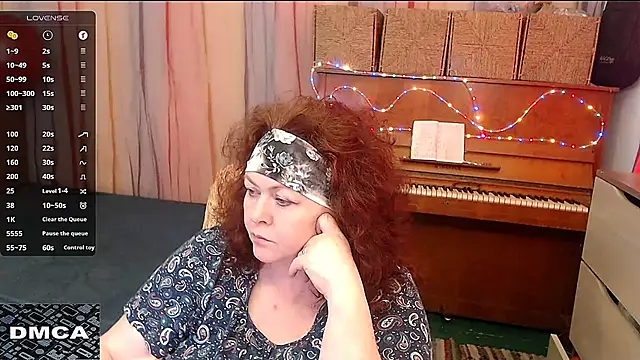 Snapshot of RoseRed69 chatting on March 5, 2025, 4:56 am RoseRed69 online show from March 5, 2025, 4:56 am