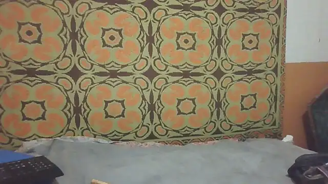 Snapshot of RoseRed69 chatting on September 26, 2025, 1:18 pm RoseRed69 online show from September 26, 2025, 1:18 pm