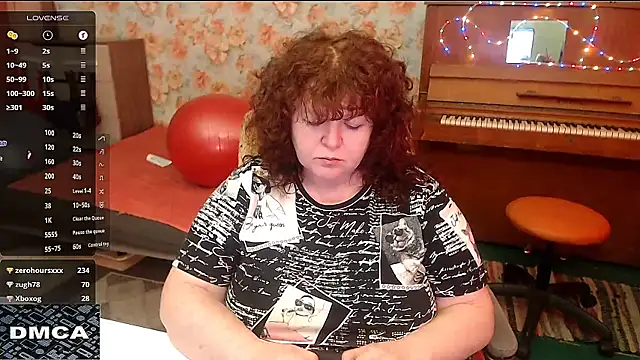 Snapshot of RoseRed69 chatting on March 18, 2025, 9:23 am RoseRed69 online show from March 18, 2025, 9:23 am