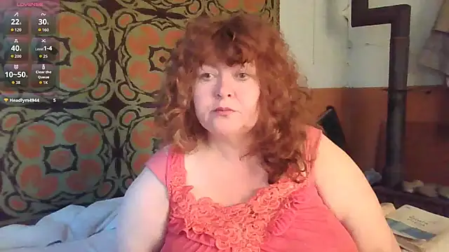 Snapshot of RoseRed69 chatting on September 20, 2025, 2:05 am RoseRed69 online show from September 20, 2025, 2:05 am