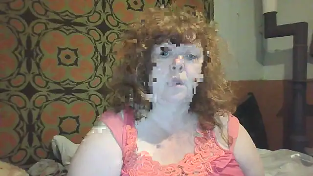 Snapshot of RoseRed69 chatting on September 14, 2025, 4:46 am RoseRed69 online show from September 14, 2025, 4:46 am