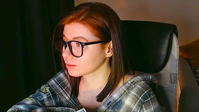 xoxoavi online show from January 8, 2025, 1:00 am