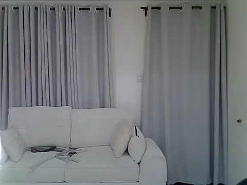 Queen loveer online show from March 1, 2026, 7:36 pm