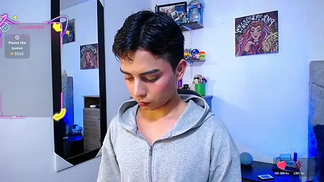 OwenBluee online show from March 20, 2026, 4:08 pm