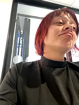 Snapshot of bombom_6 chatting on November 7, 2025, 5:17 pm bombom 6 online show from November 7, 2025, 5:17 pm