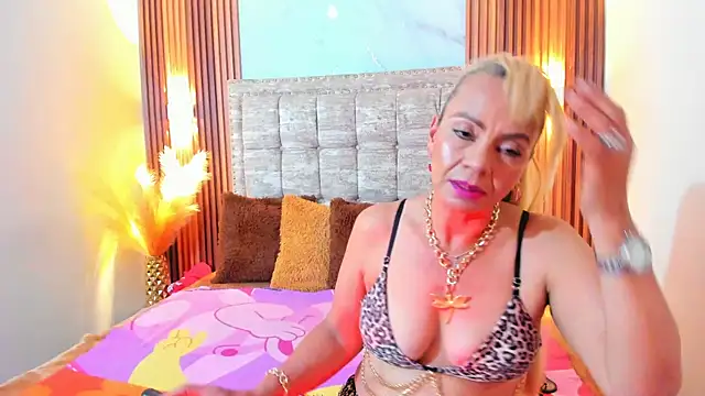 Snapshot of AnastasiaTaylor_ chatting on March 16, 2025, 3:14 am AnastasiaTaylor online show from March 16, 2025, 3:14 am