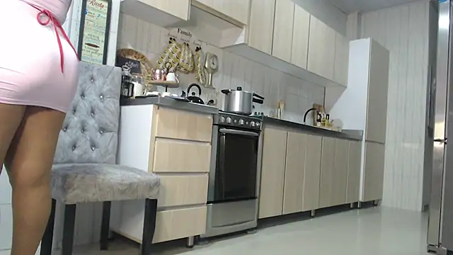 Snapshot of Jadeee_ chatting on February 11, 2025, 9:03 pm Jadeee  online show from February 11, 2025, 9:03 pm
