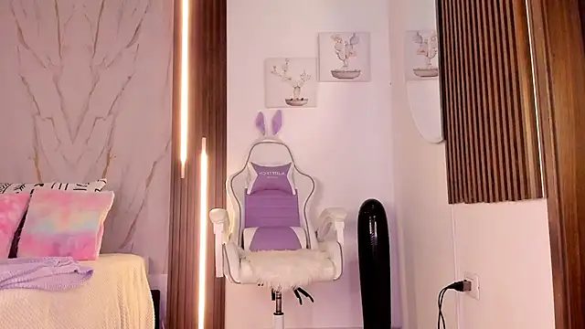 Snapshot of mia_six66 chatting on November 9, 2025, 11:58 am mia six66 online show from November 9, 2025, 11:58 am