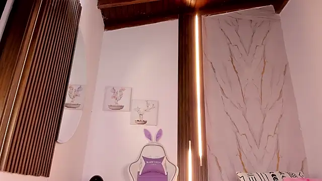 Snapshot of mia_six66 chatting on November 20, 2025, 11:44 am mia six66 online show from November 20, 2025, 11:44 am