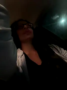 myloveforyouu online show from November 13, 2025, 3:10 am