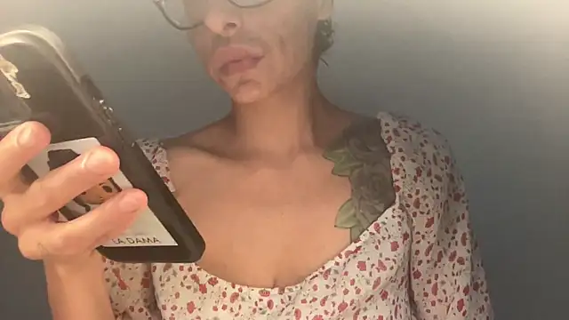 myloveforyouu online show from April 14, 2026, 11:54 pm