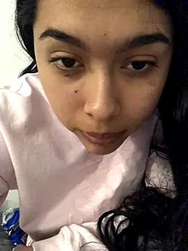 Snapshot of SweetLatiin_ chatting on November 8, 2025, 8:56 pm SweetLatiin online show from November 8, 2025, 8:56 pm