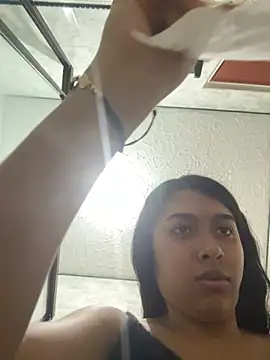 Snapshot of SweetLatiin_ chatting on November 10, 2025, 8:36 pm SweetLatiin online show from November 10, 2025, 8:36 pm