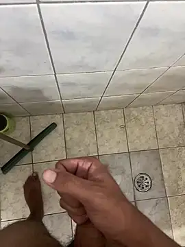 Snapshot of gomespauz chatting on February 12, 2025, 4:33 pm gomespauz online show from February 12, 2025, 4:33 pm