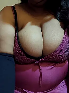 bigboobyrush online show from April 25, 2026, 7:00 pm