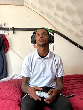 rayyymack online show from October 4, 2025, 5:03 pm